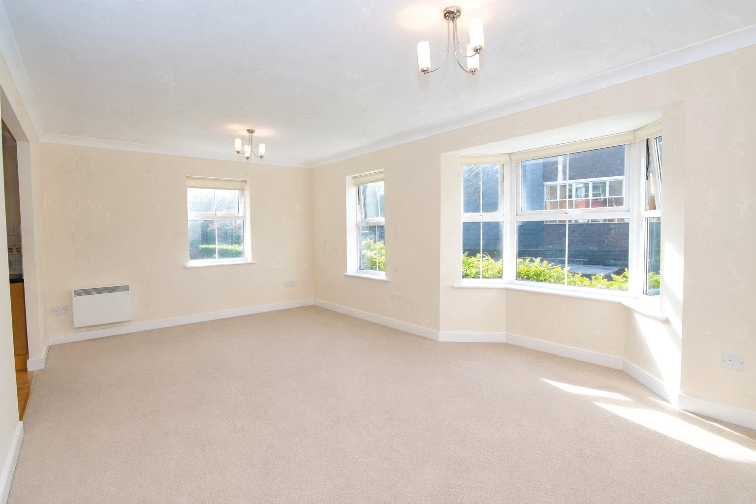 Flat Oriental Road in Woking