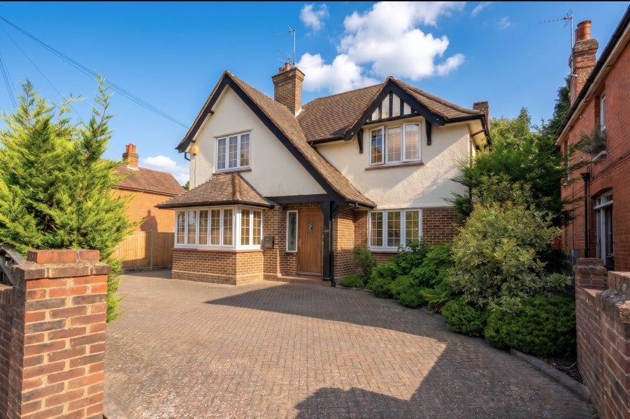 House Connaught Road in Woking