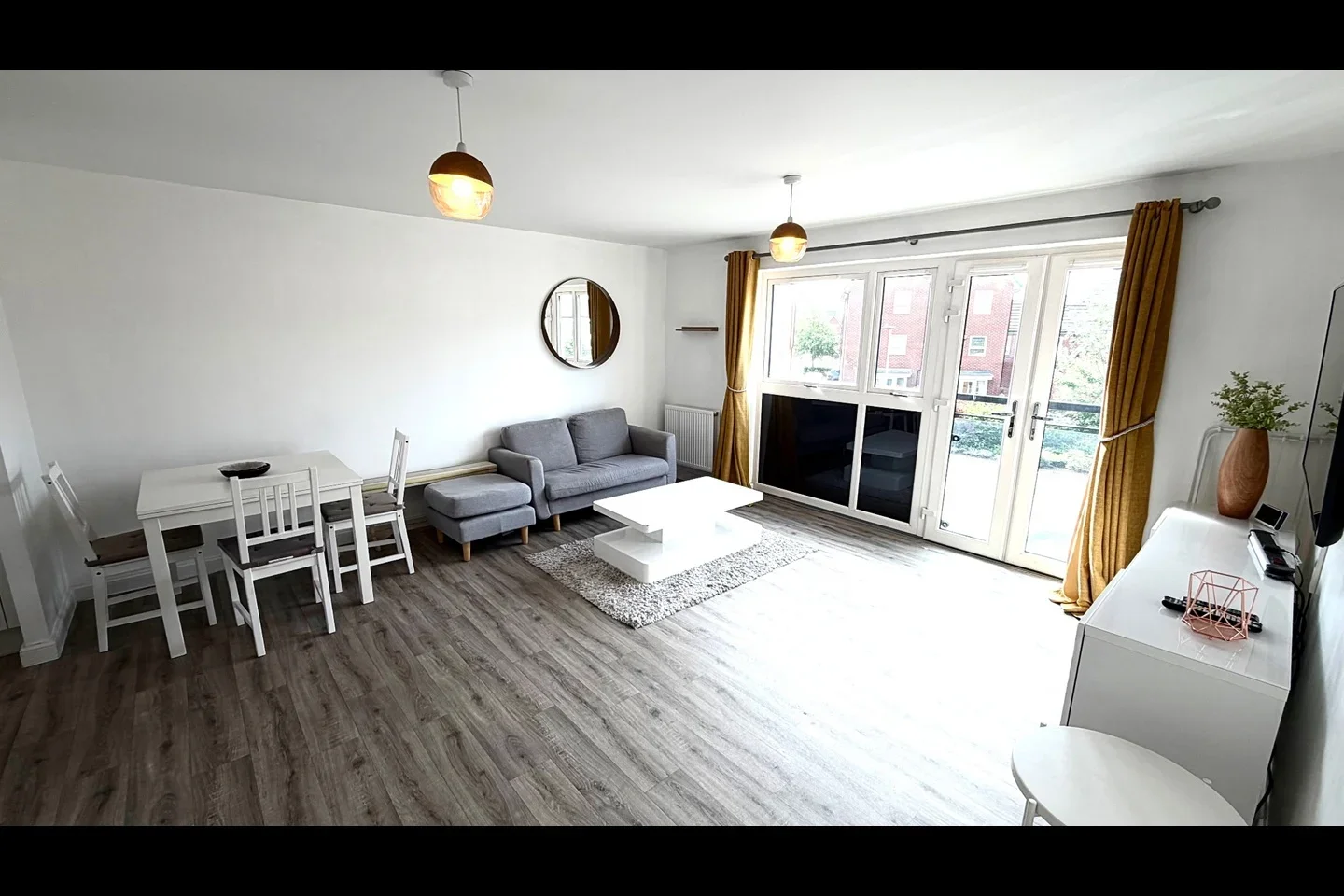 Flat Countess Way in Milton Keynes