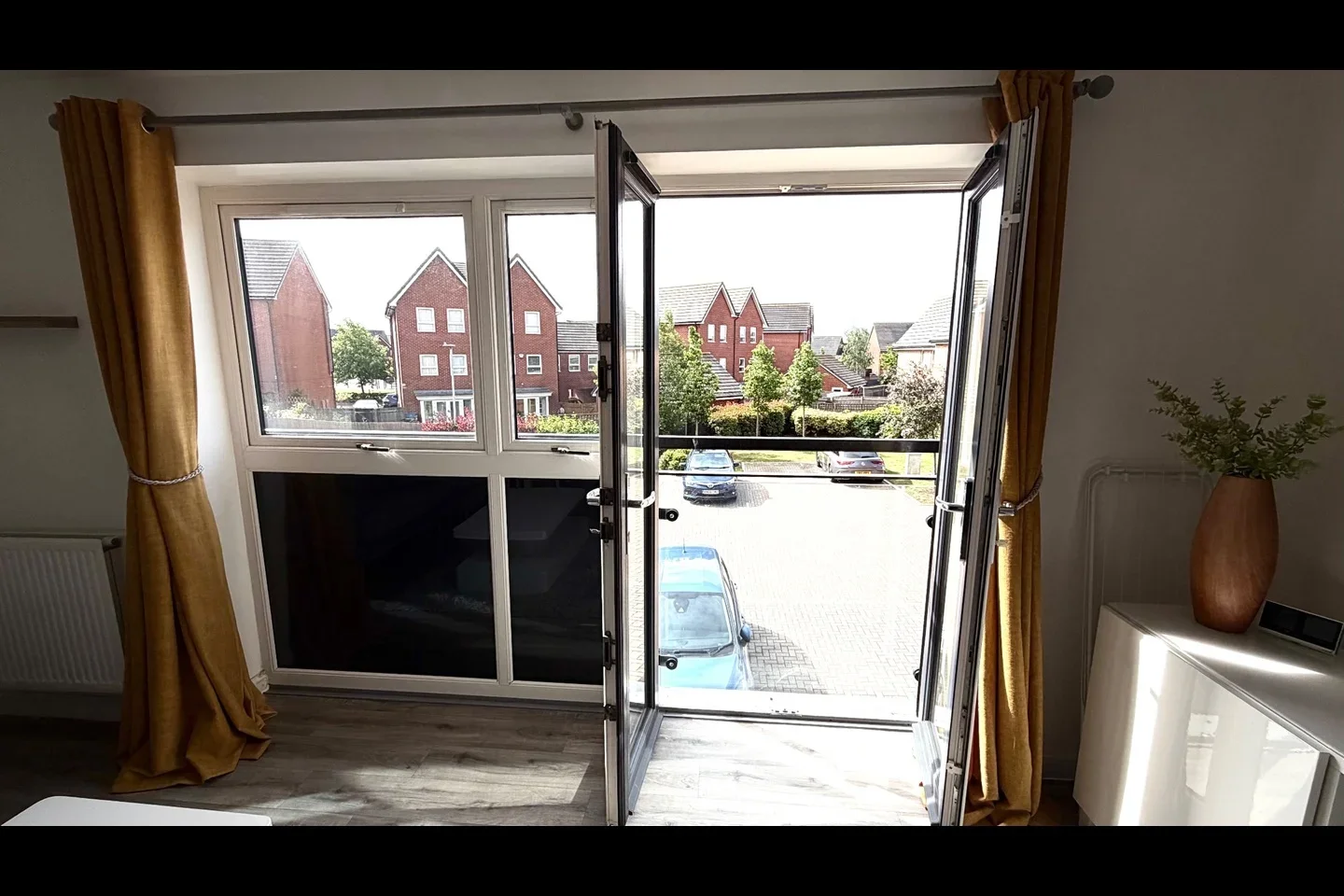 Flat Countess Way in Milton Keynes
