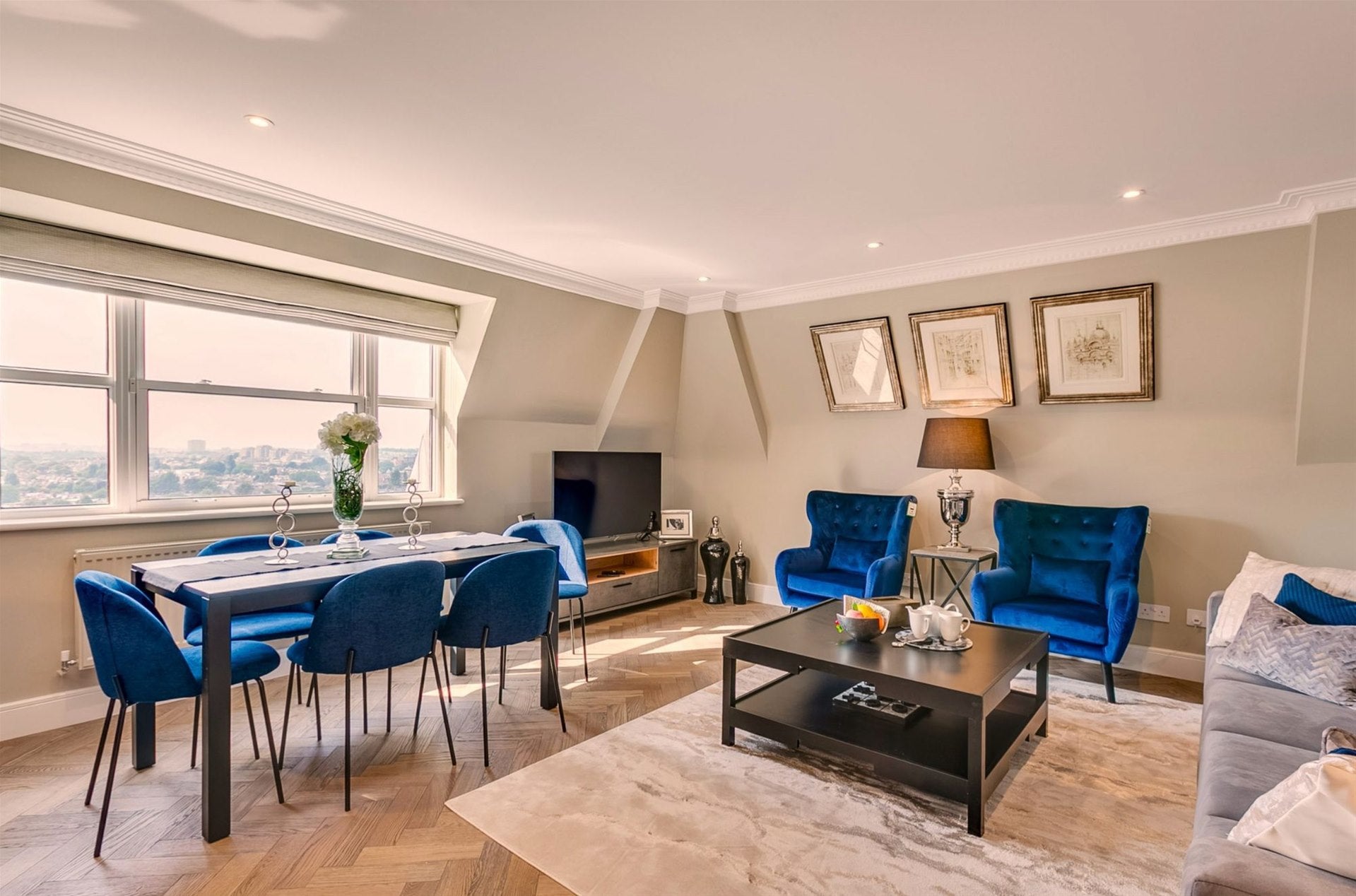 Flat Boydell Court in Greater London