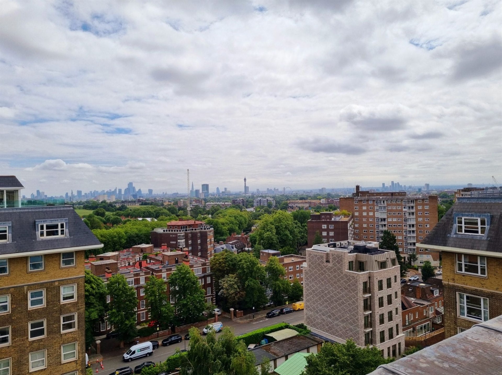 Flat Boydell Court in Greater London