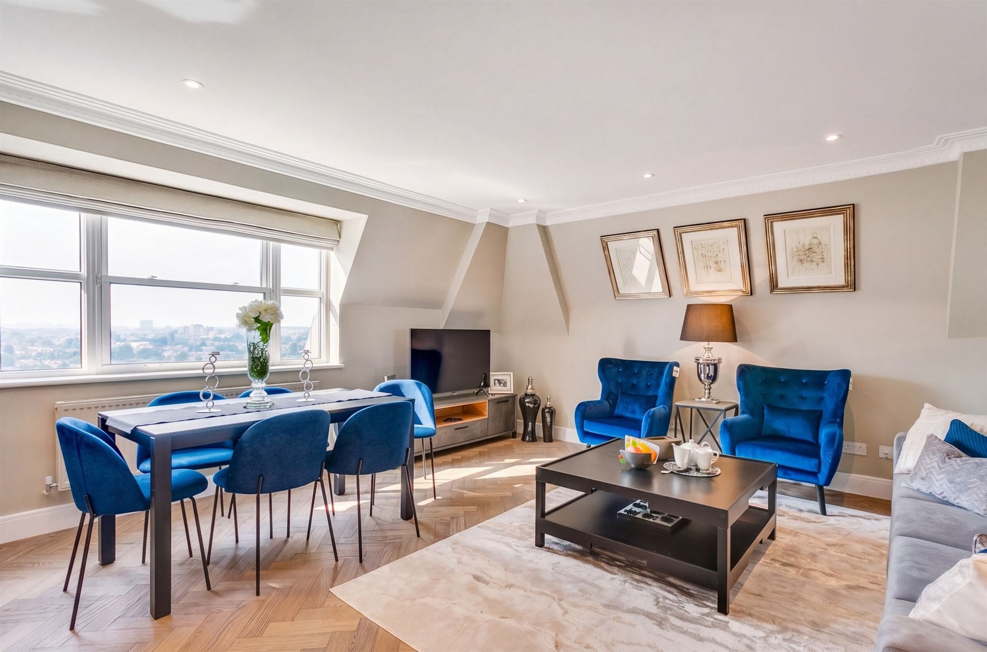 Flat Boydell Court in Greater London