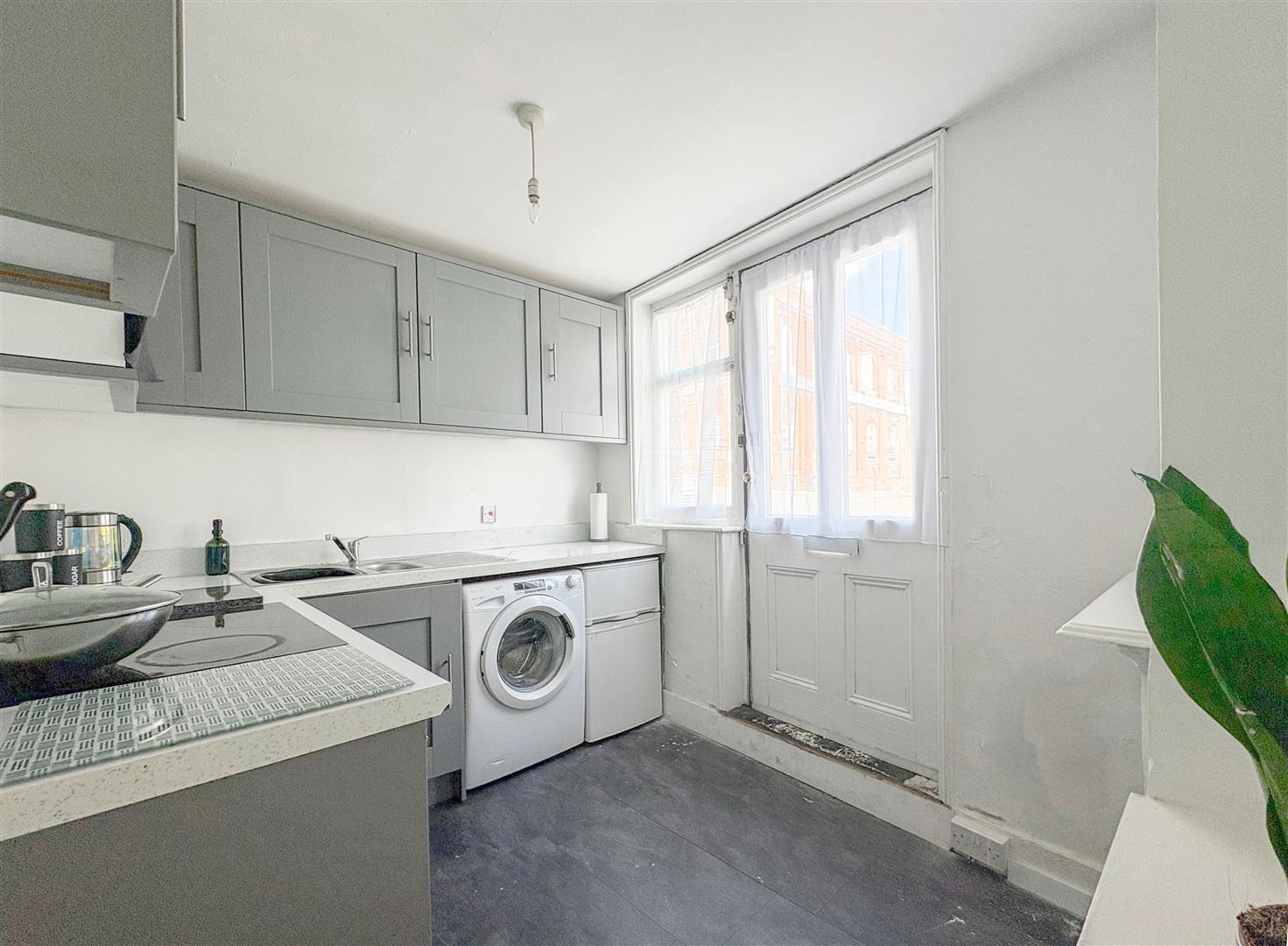 Flat Devonshire Road in St Leonards