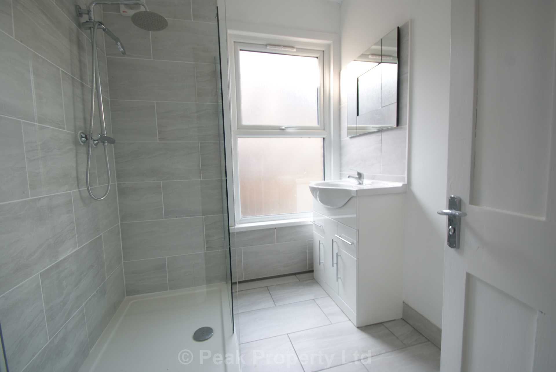 Room Napier Avenue in Southend-on-Sea