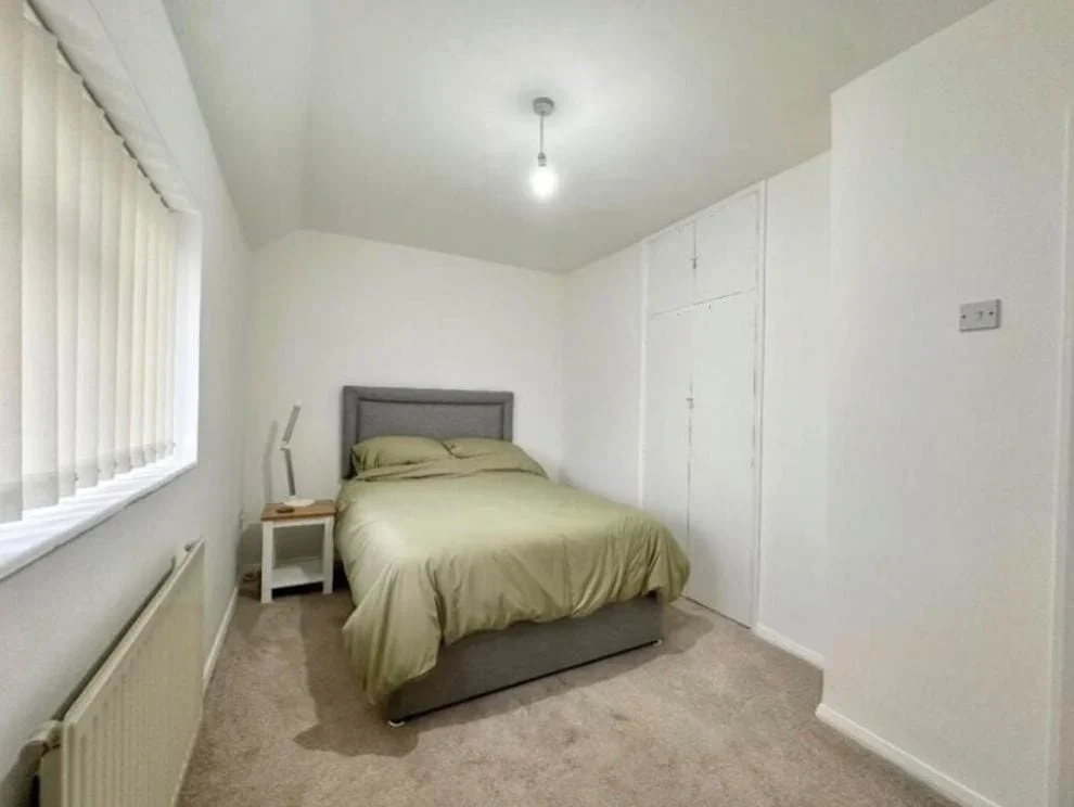 Room Petersfield Avenue in Greater London