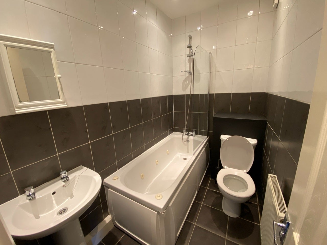 Room Barnbrough Street in Leeds