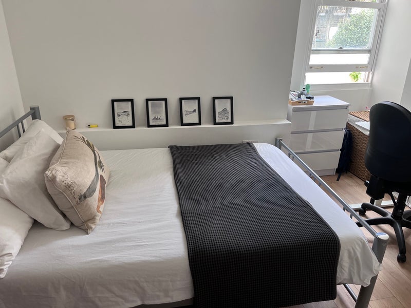 Room Wilton Way in Greater London