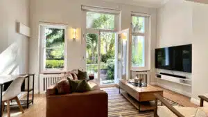 Flat Warwick Road in Greater London