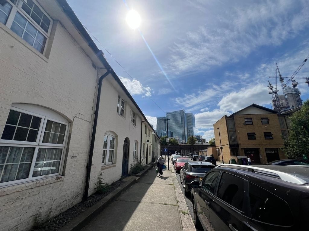 Room St. Lawrence Street in Greater London