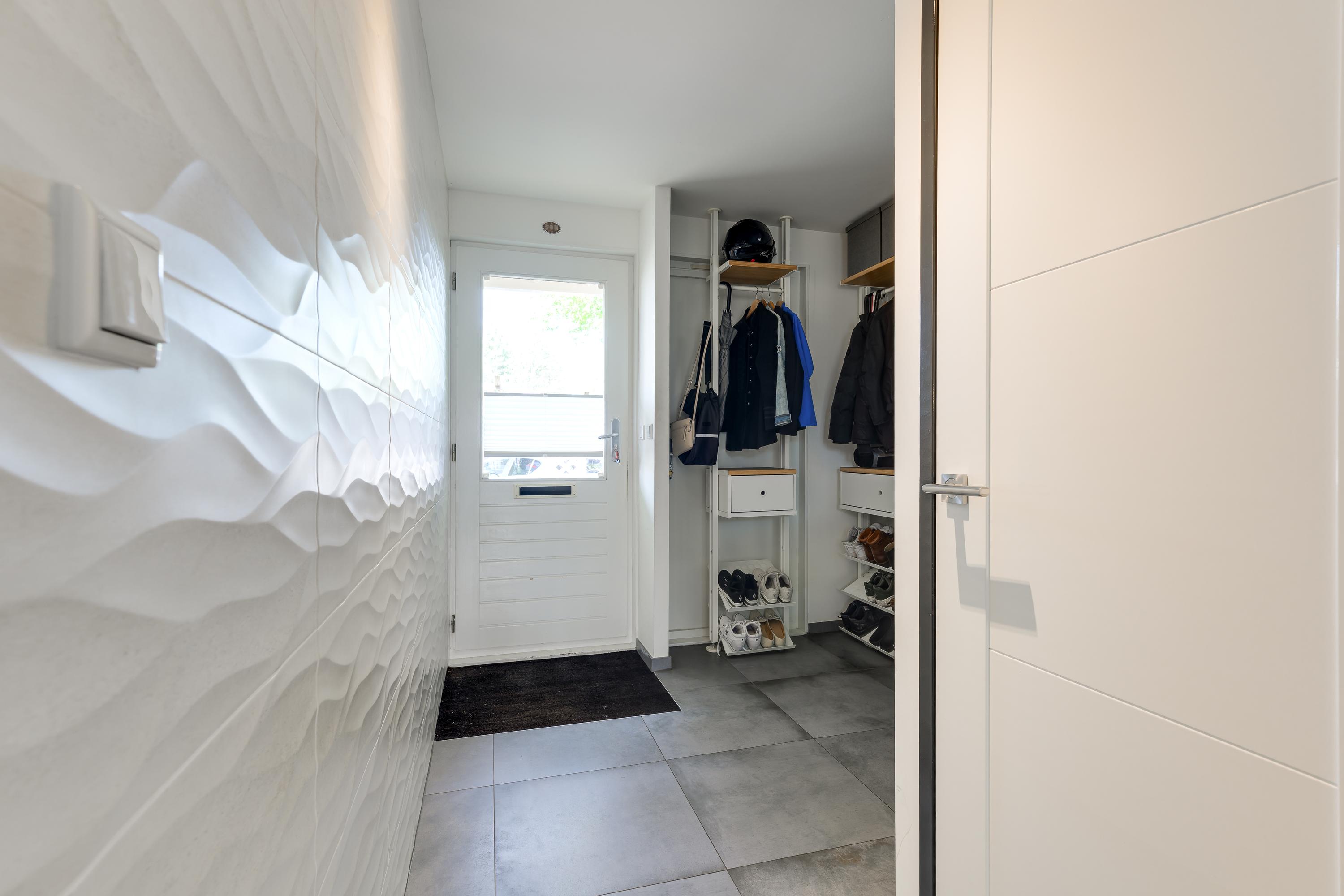 Tussenwoning te koop: Geel-groenlaan 96, Zoetermeer