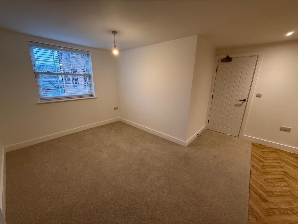 Flat Curzon Street in Derby
