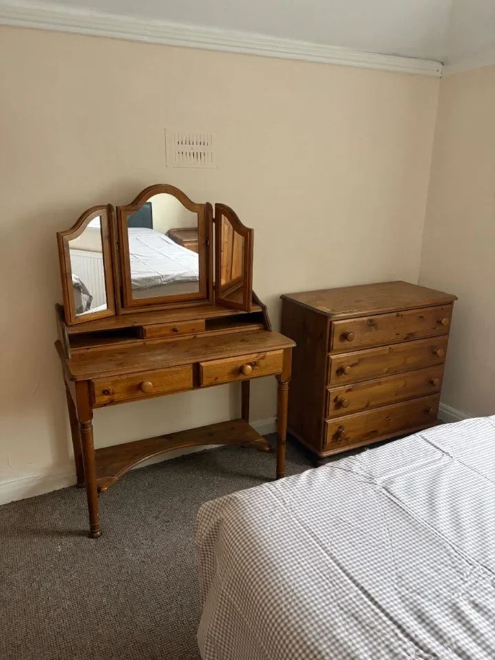 Room Birkbeck Avenue in Greater London