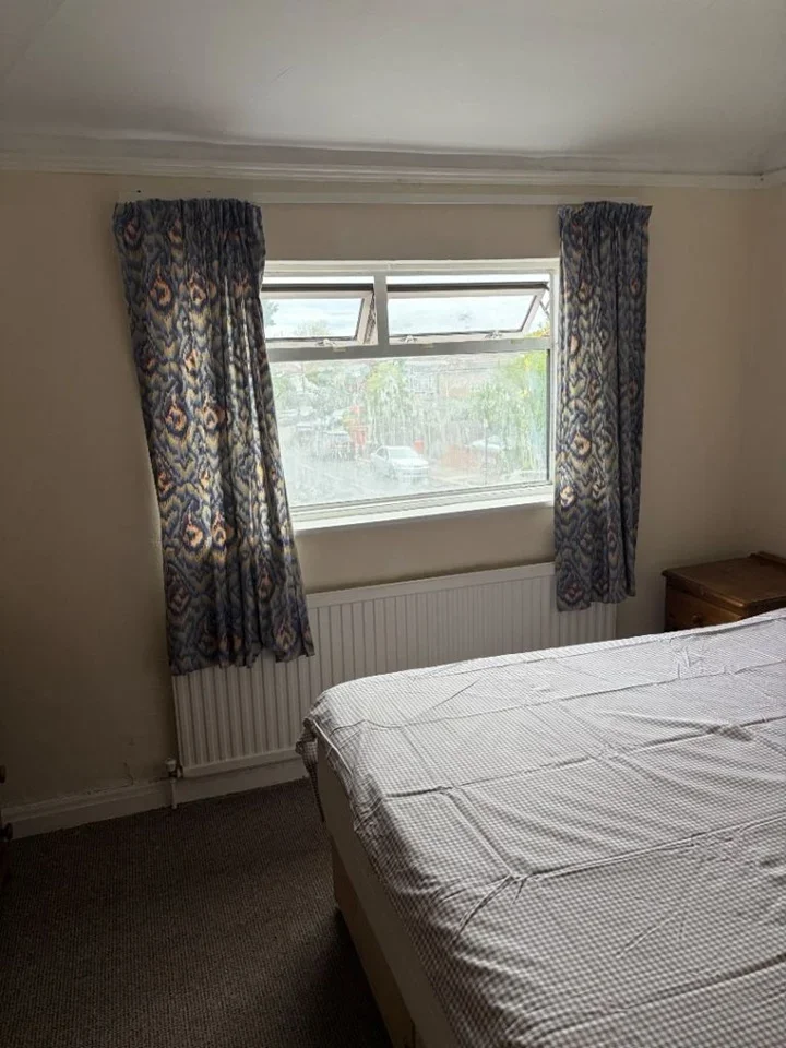 Room Birkbeck Avenue in Greater London