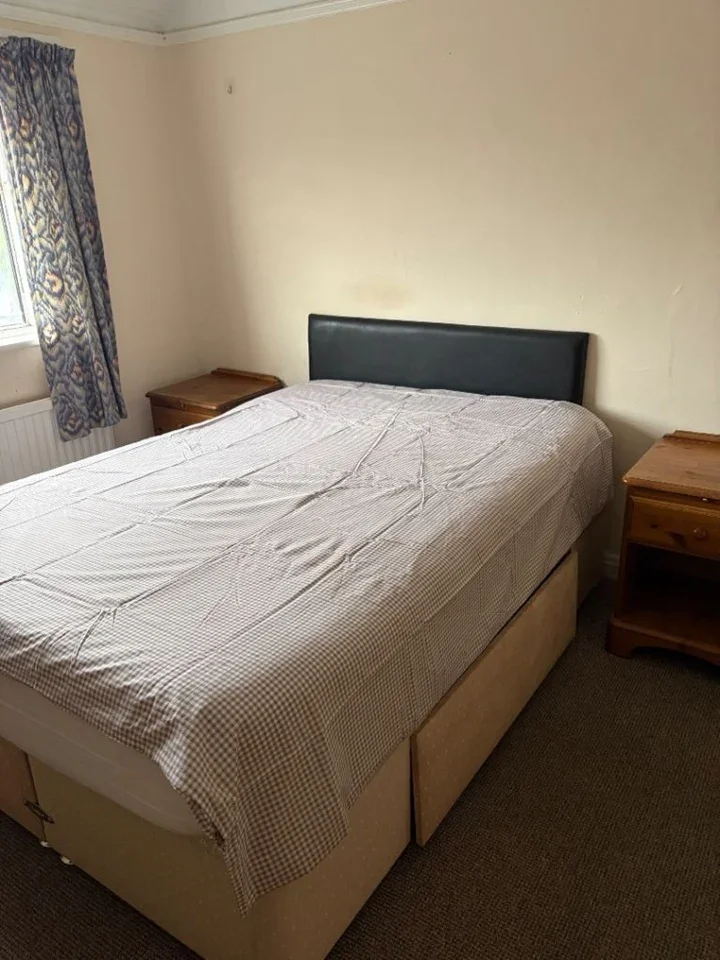 Room Birkbeck Avenue in Greater London