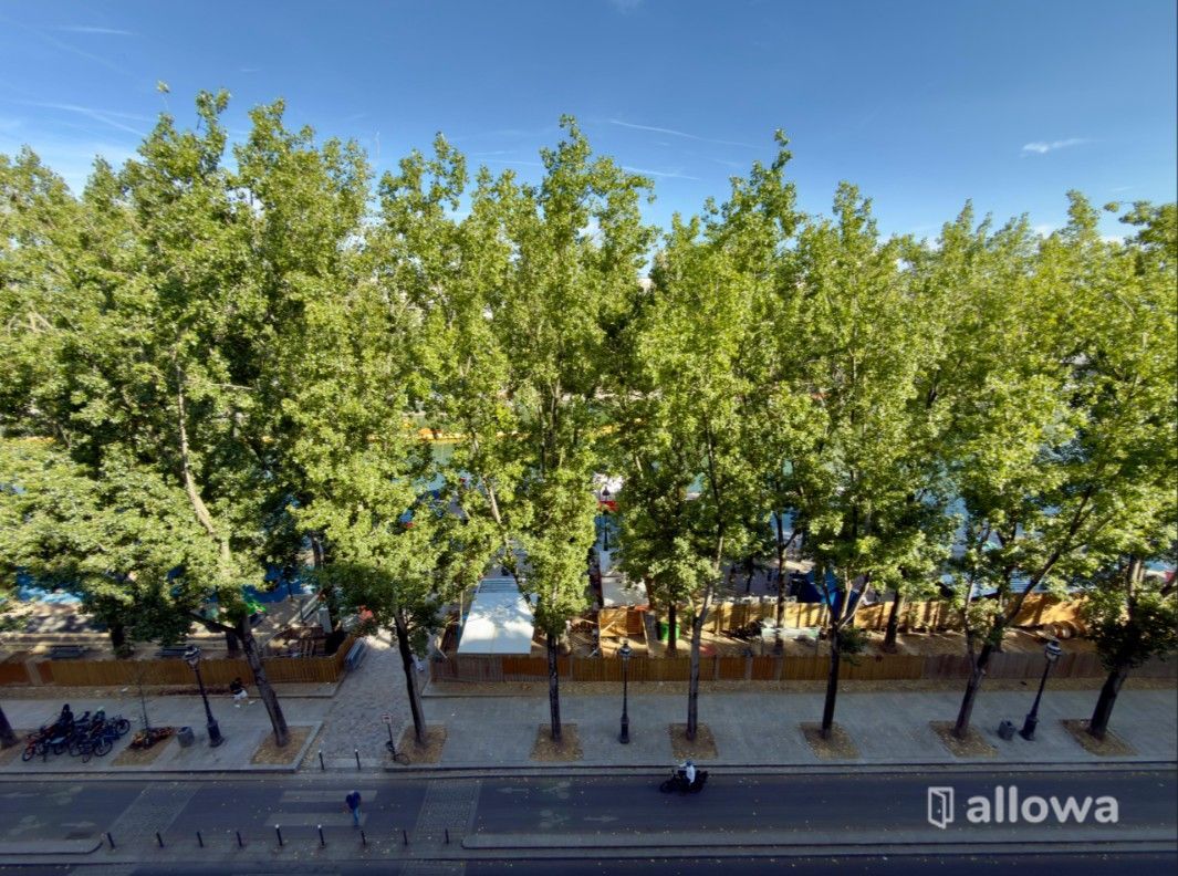 Appartement Quai de la Seine à Paris