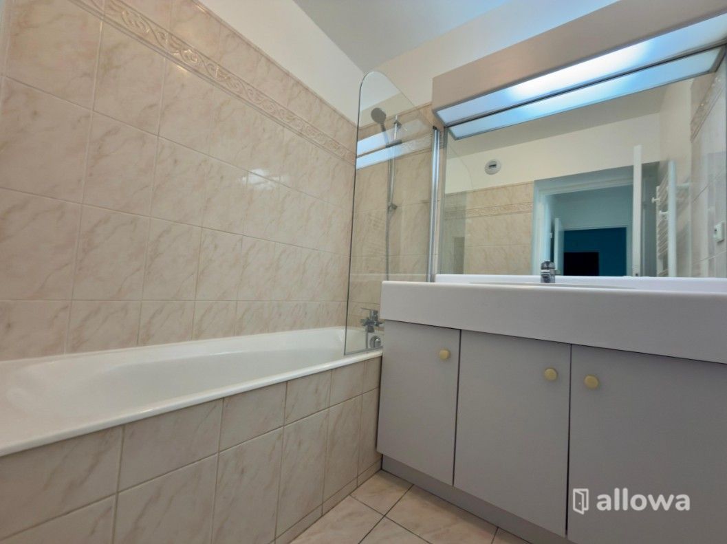 Appartement Quai de la Seine à Paris