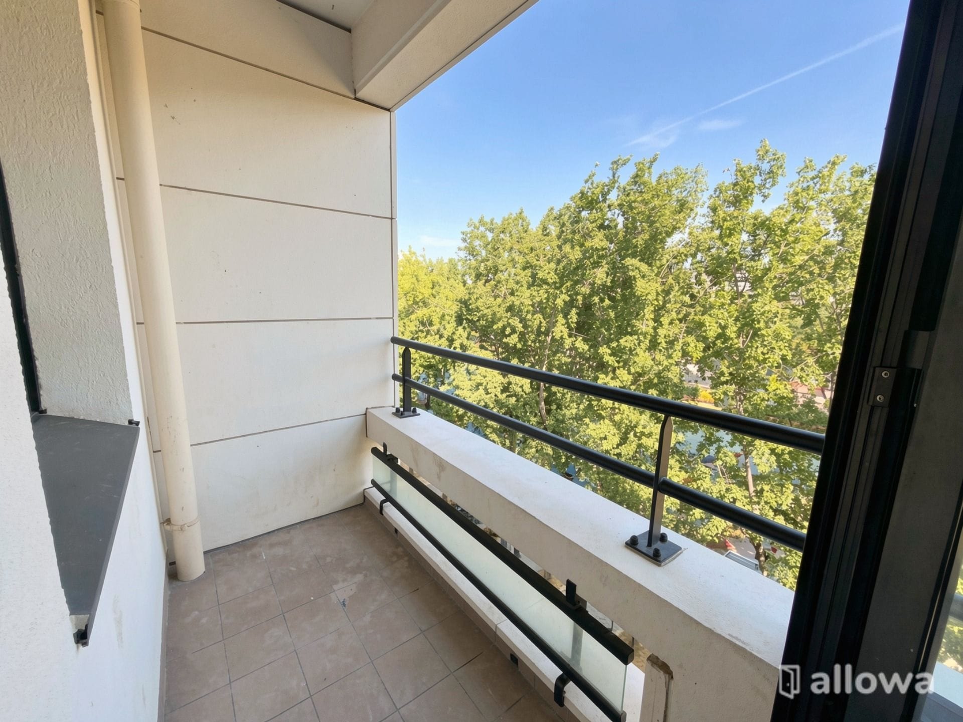 Flat Quai de la Seine in Paris