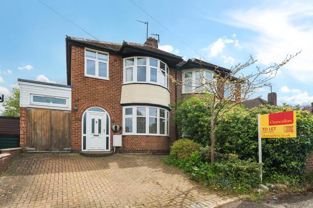 House Stanley Close in Yarnton