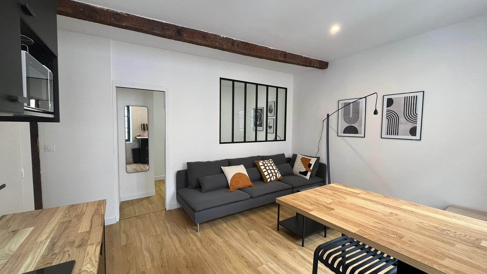 Flat Quai Lucien Lombard in Toulouse