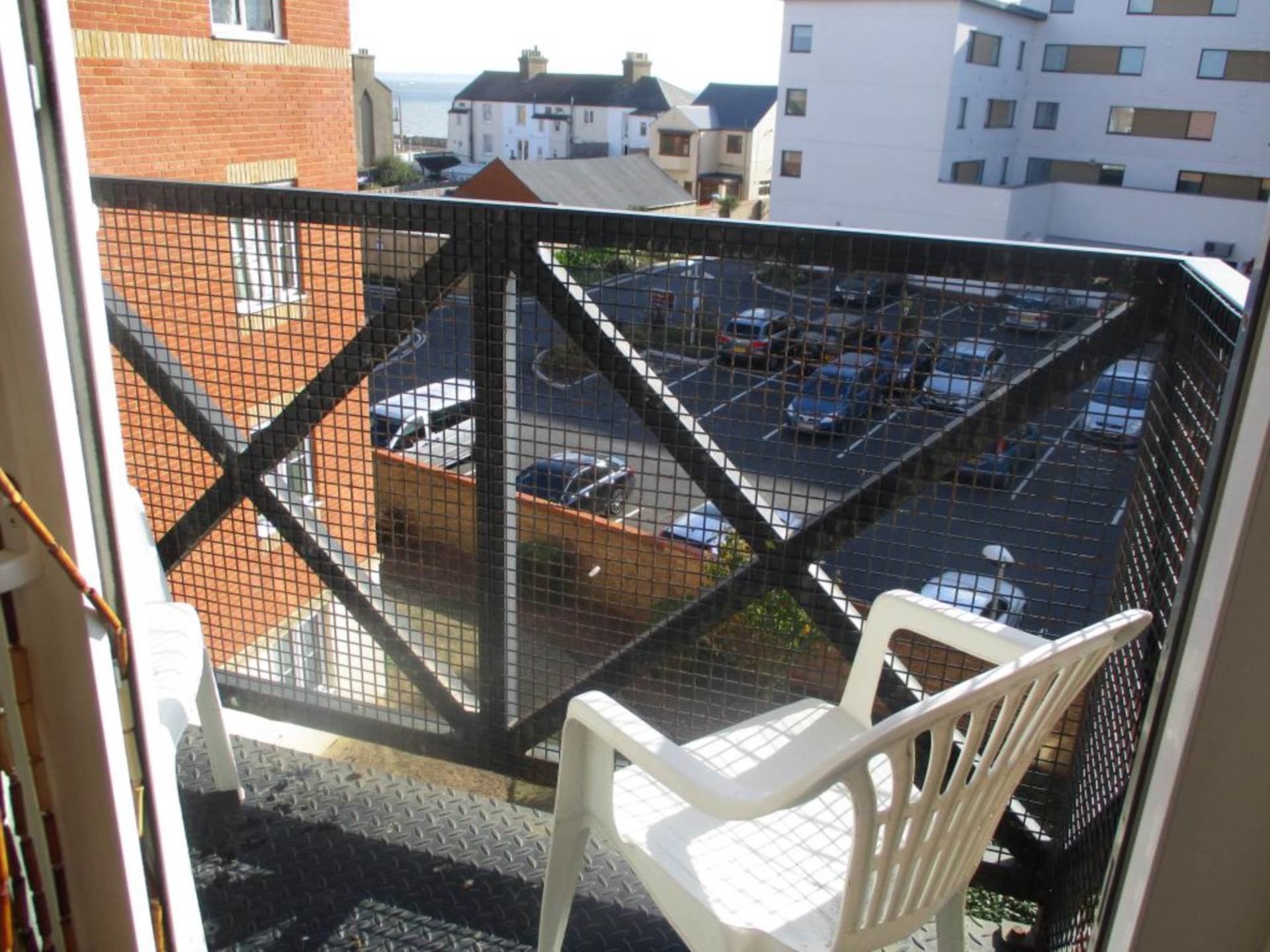 Flat Retort Close in Southend-on-Sea