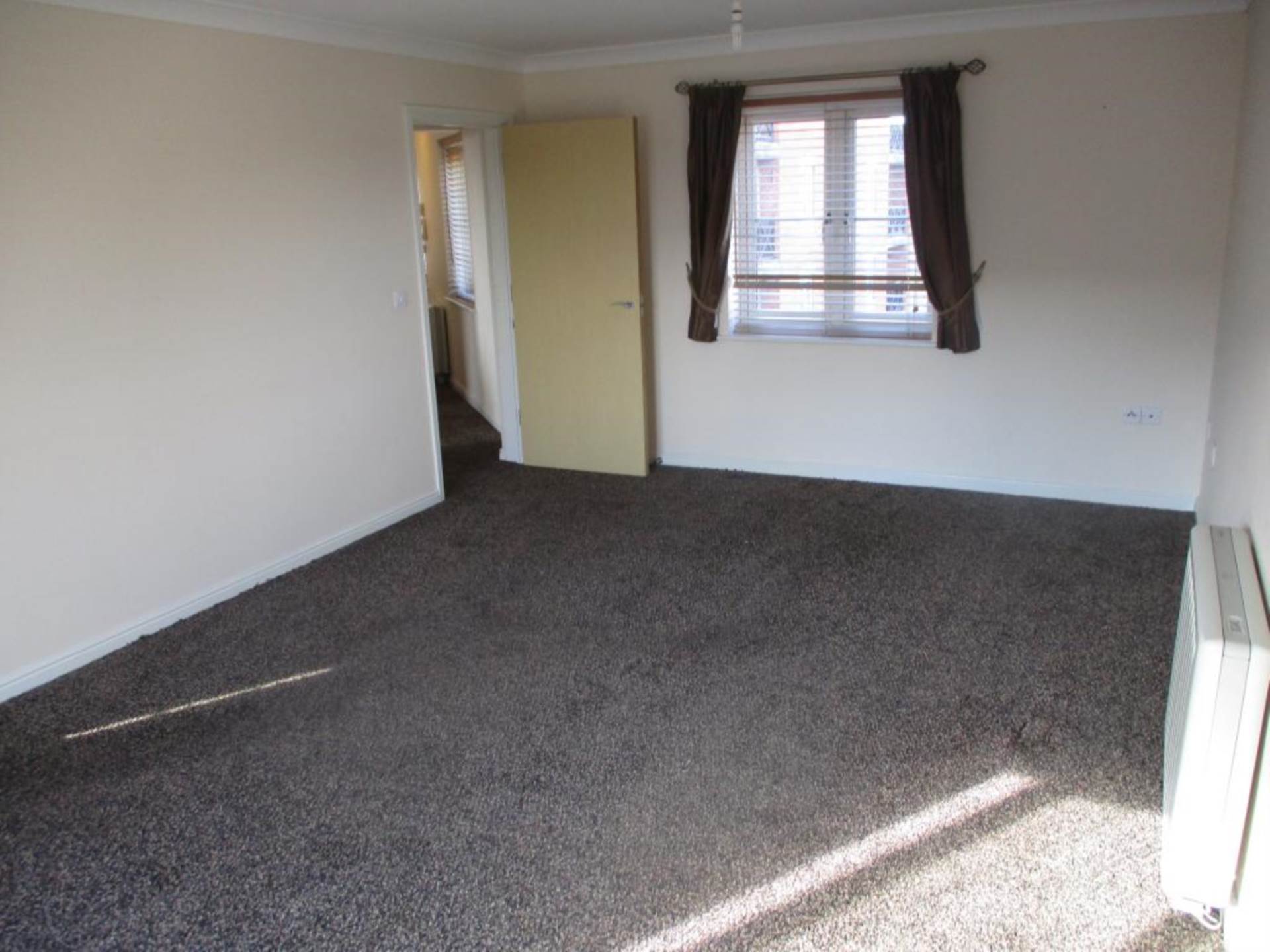 Flat Retort Close in Southend-on-Sea