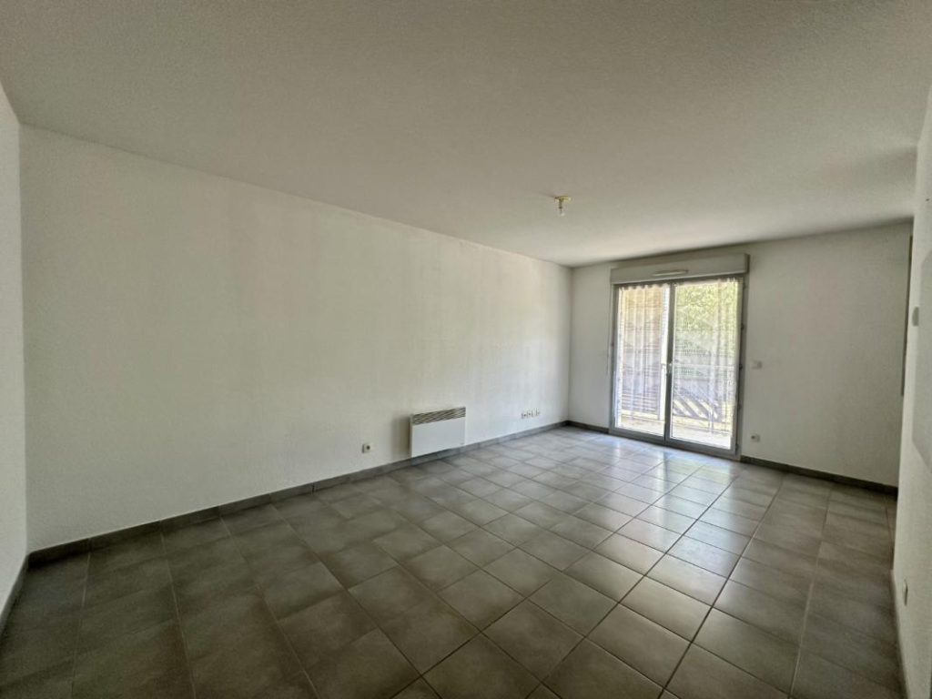 Flat Route de la Plaine de Bretou in Eymet