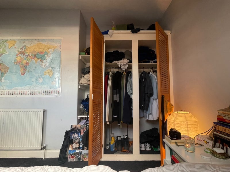 Room Ash Road in Leeds