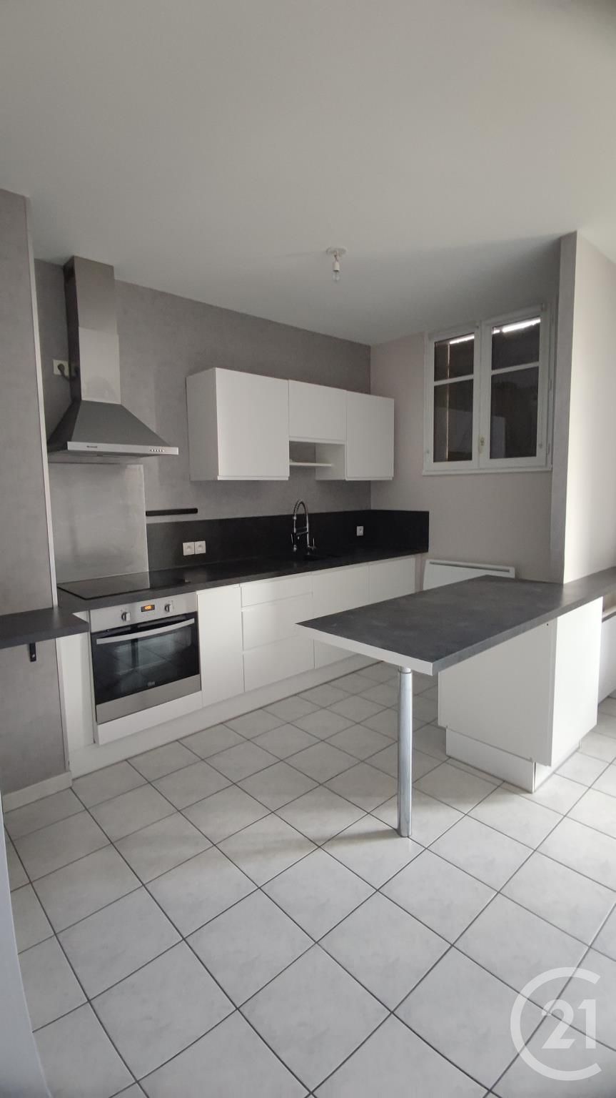 Appartement Place Des Deportes à Combourg