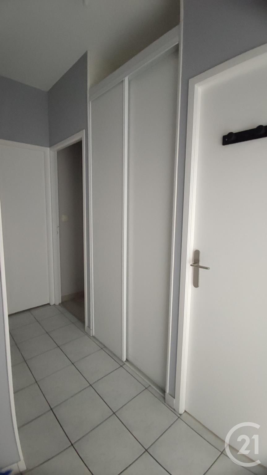 Appartement Place Des Deportes à Combourg