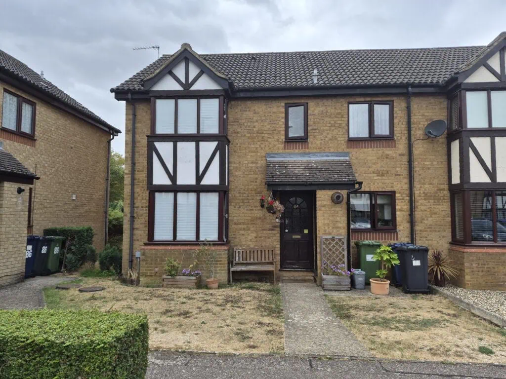House Lindisfarne Close in Huntingdonshire