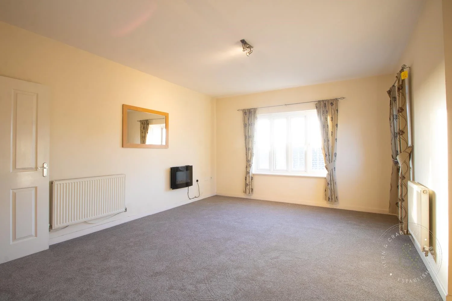 Flat Tasker Square in Cardiff