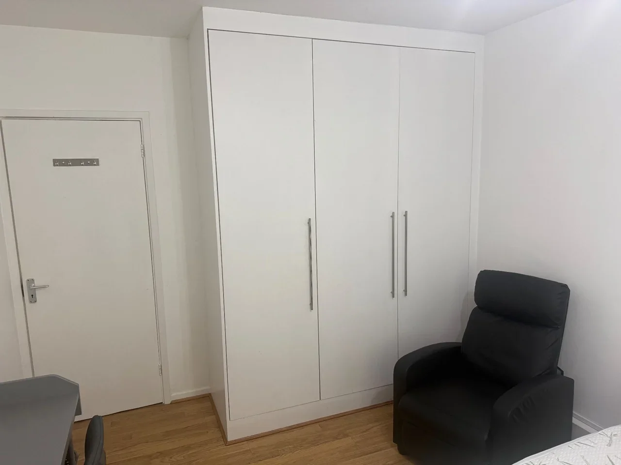 Room Atney Road in Greater London