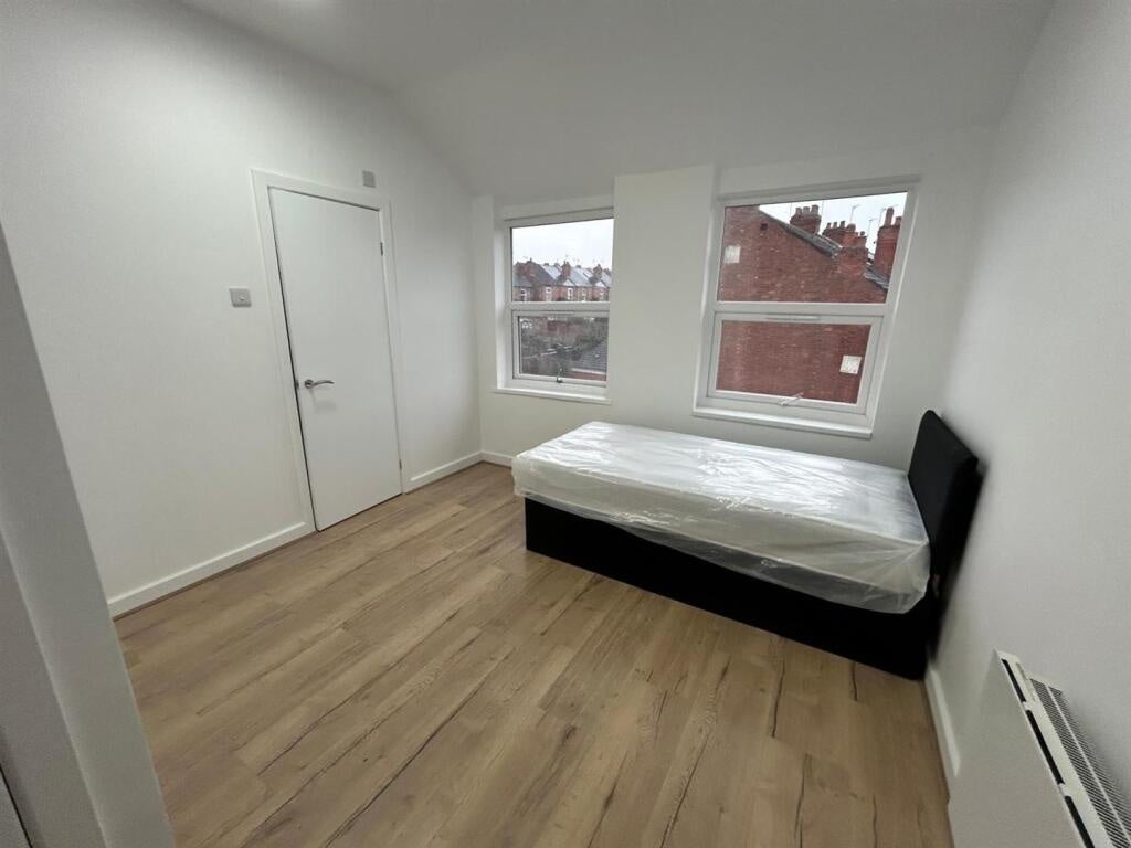 Flat Gulson Road in Coventry