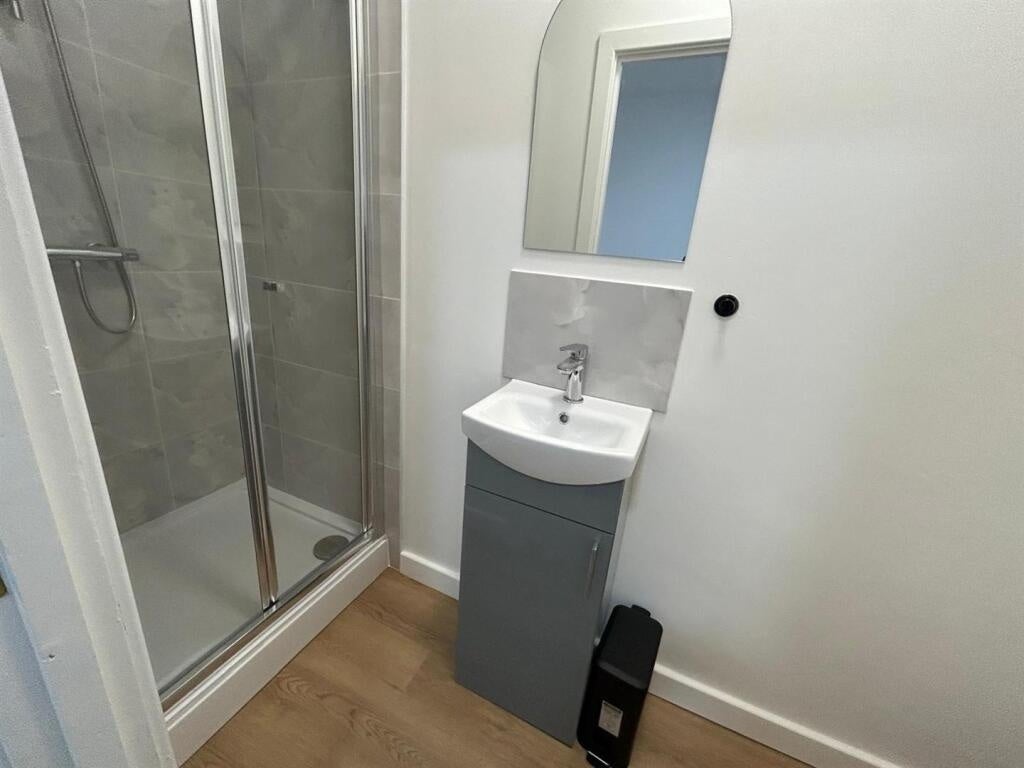 Flat Gulson Road in Coventry