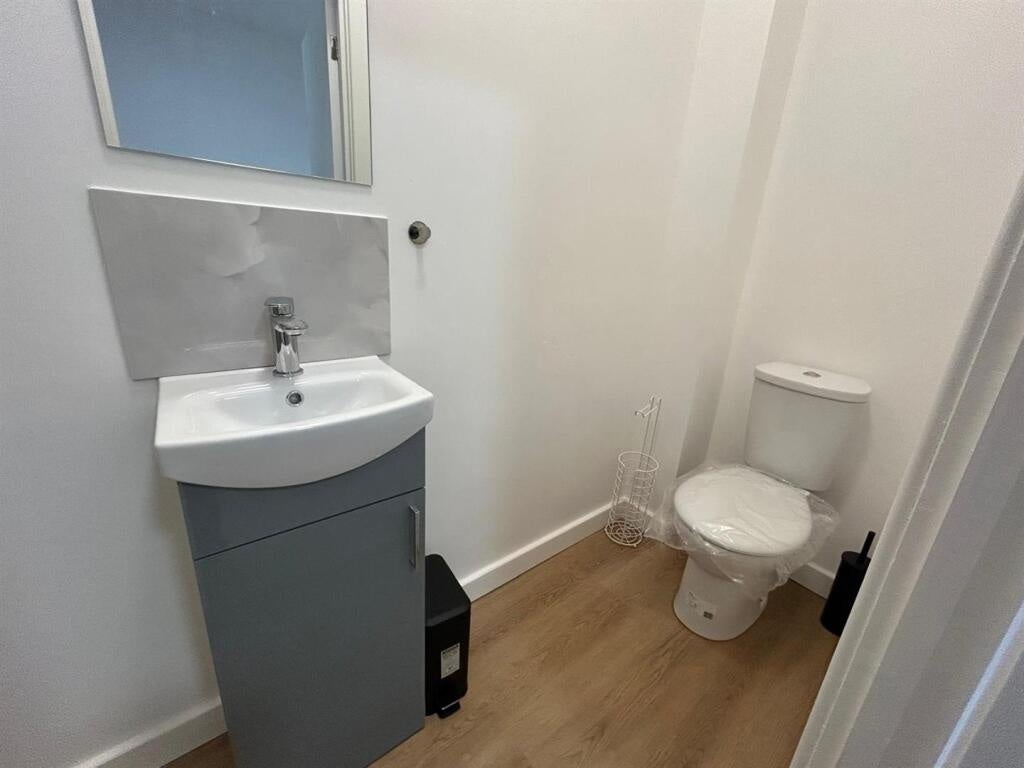 Flat Gulson Road in Coventry