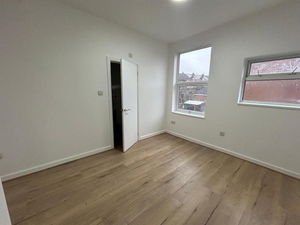 Flat Gulson Road in Coventry