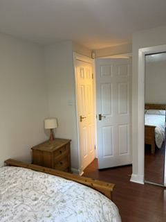 Flat Parsonage Square in Glasgow