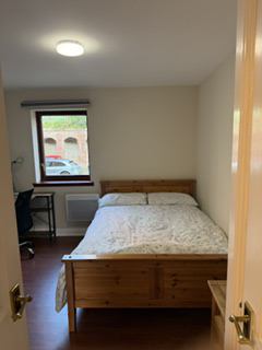 Flat Parsonage Square in Glasgow