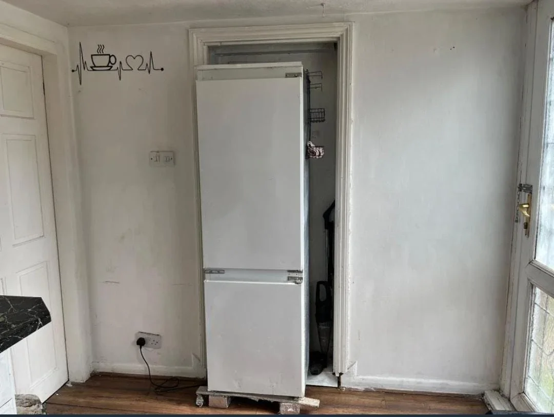 Flat Marston Avenue in Greater London