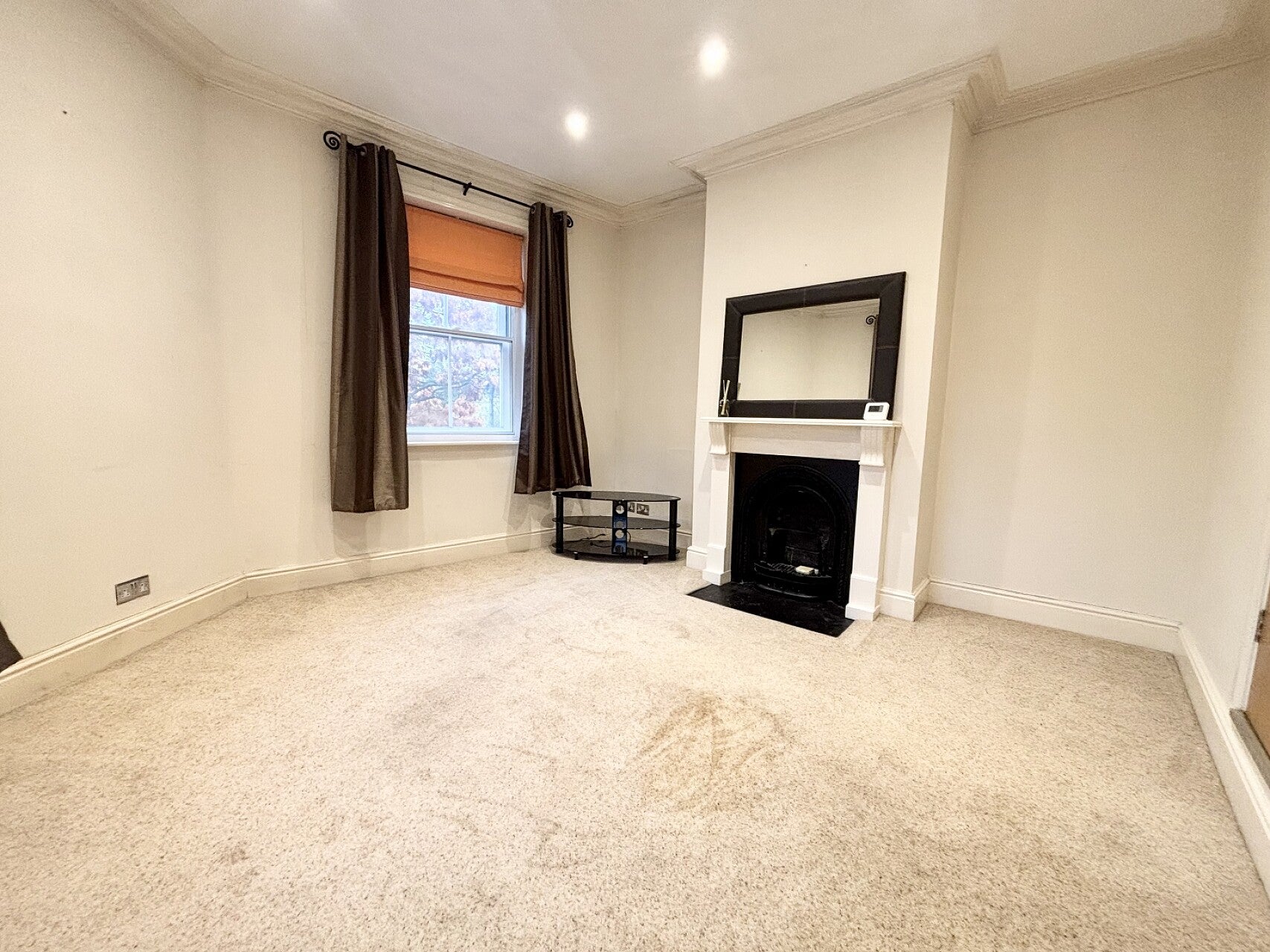 Flat Hallowes Lane in Dronfield