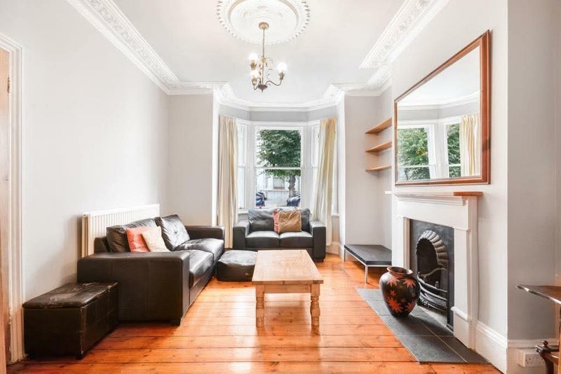 Room Glycena Road in Greater London