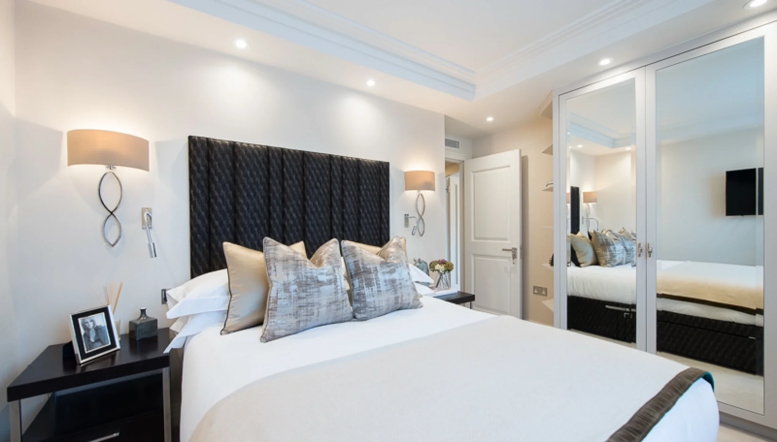 Flat Fulham Road in Greater London