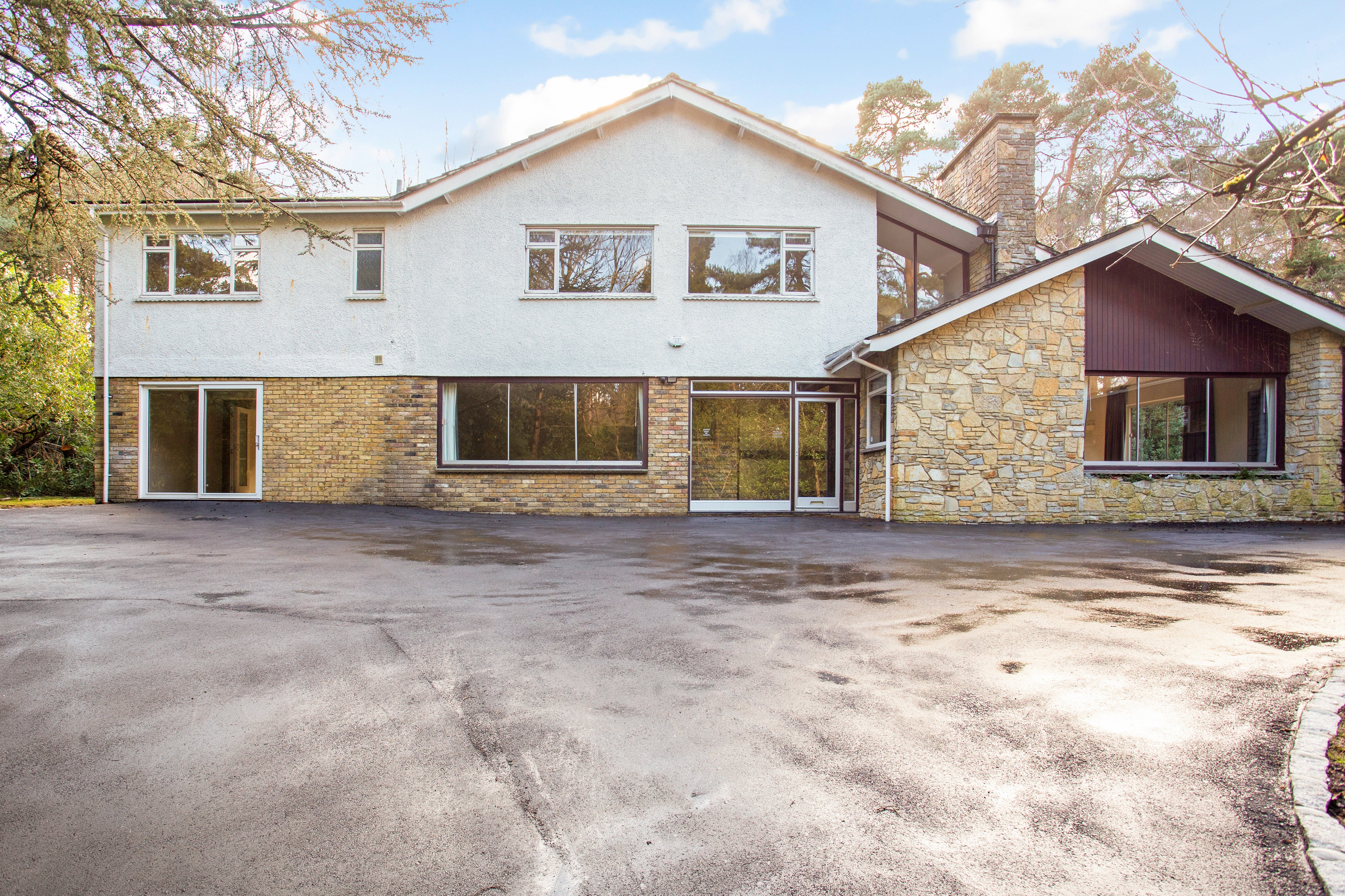 House Golf Club Road in Walton on Thames