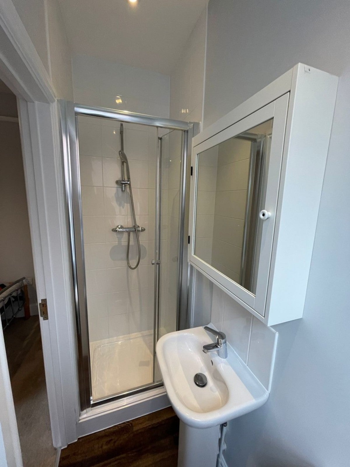 Room Bath Road in Reading