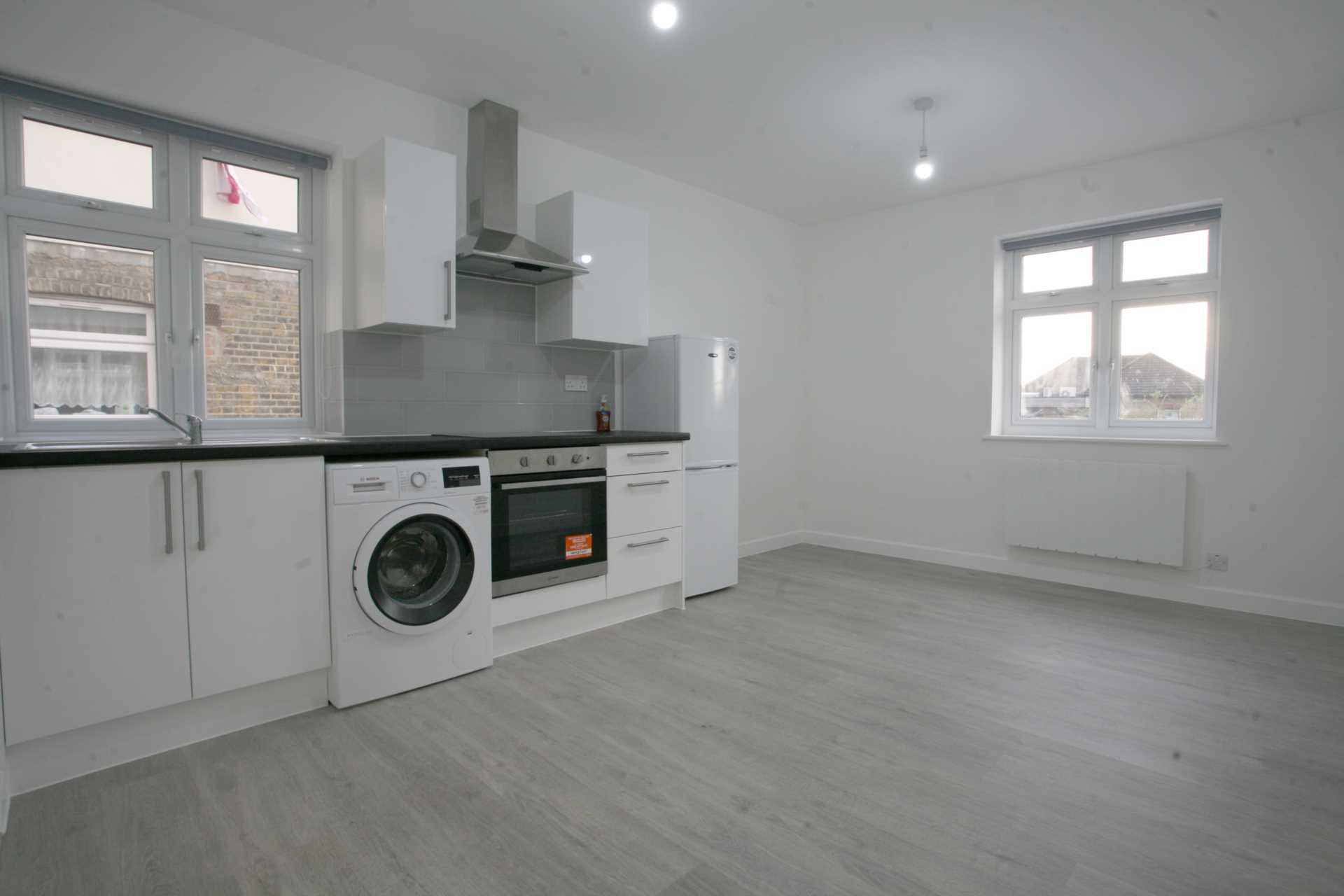 Flat Cranbrook Road in Greater London