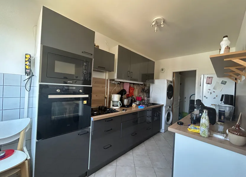 Flat Rue Jules Massenet in Tours