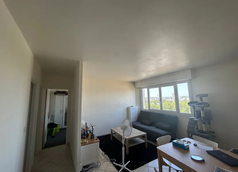 Flat Rue Jules Massenet in Tours