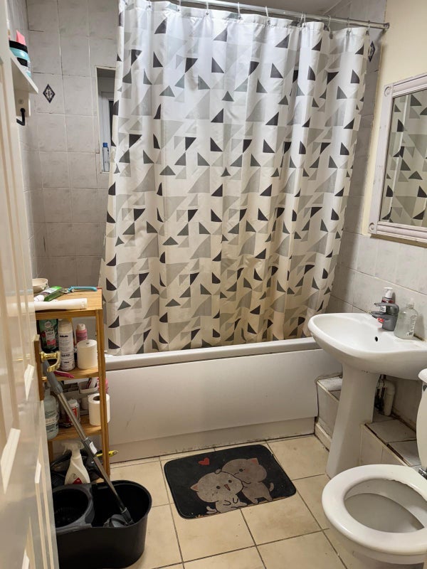 Room De Quincey Mews in Greater London