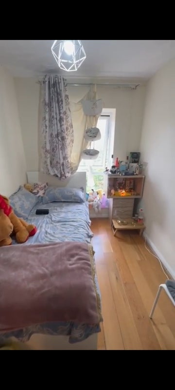 Room De Quincey Mews in Greater London